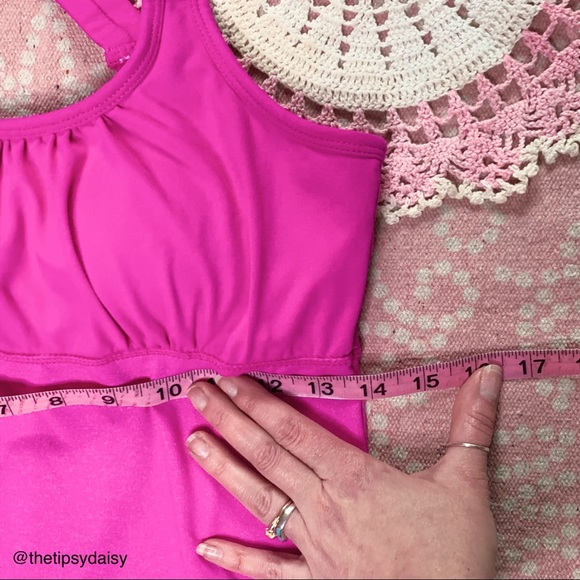 Hot pink athletic top with built in support - Picture 3 of 6